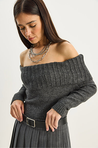 Bianco Lucci Women's Madonna Collar Basic Knitwear Sweater 60283777