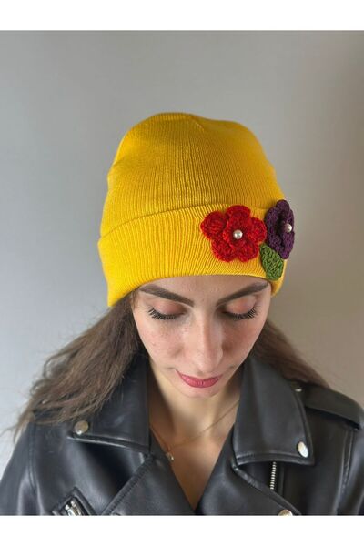 Gönülden Tasarım Hand Knitted Flower Embroidered Women's Beanie