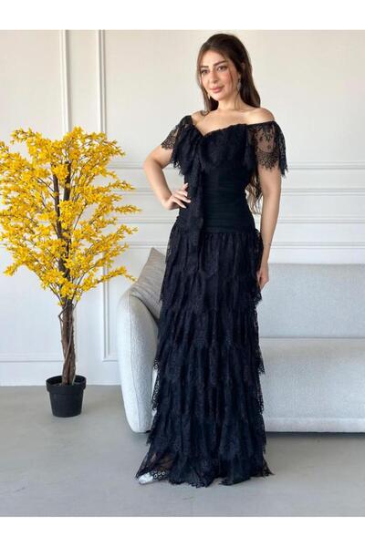 Opera Fashion فستان طويل اسود قماش دانتيل ومزين بطبقات واكتاف مكشوفة