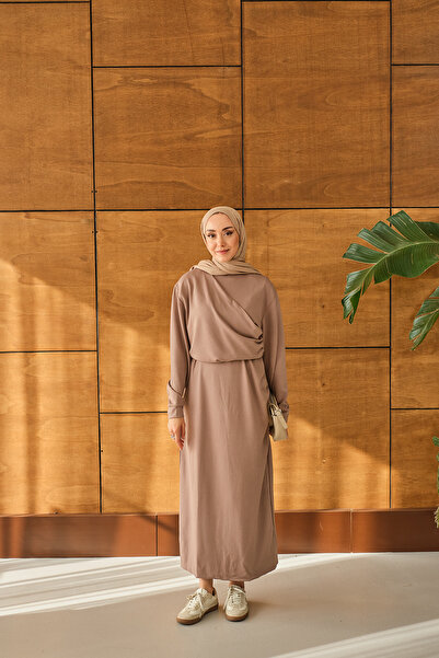 LOCCO Γυναικείο φόρεμα με λεπτομέρεια στο μπροστινό μέρος βιζόν