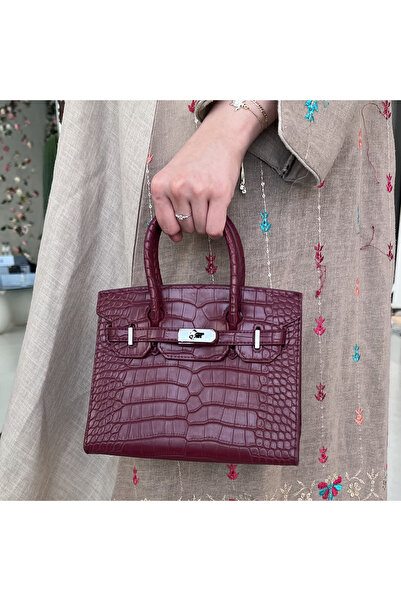 None شنطة نسائية مقاس 20 سم قفل فضي لون عنابي كروك كامل