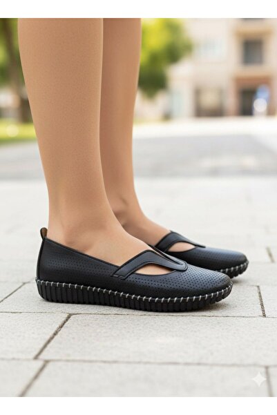 Butik Siyah Pencereli Anne Ayakkabısı