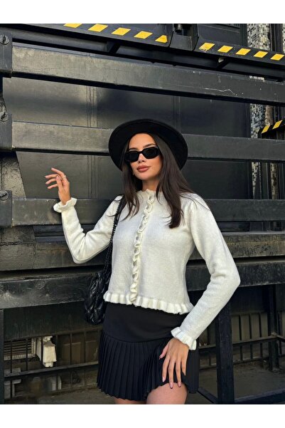 Sempre Ruffle Detailed Buttoned Knitwear Soft Cardigan