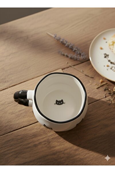 Çağ Seramik Kedi Desenli El Yapımı Seramik Kupa – Siyah Kulplu Krem Kahve Kupası
