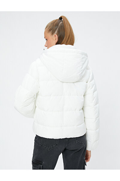 Koton Puffer Jacket Καπιτονέ με κουκούλα και φερμουάρ γιακάς με τσέπες