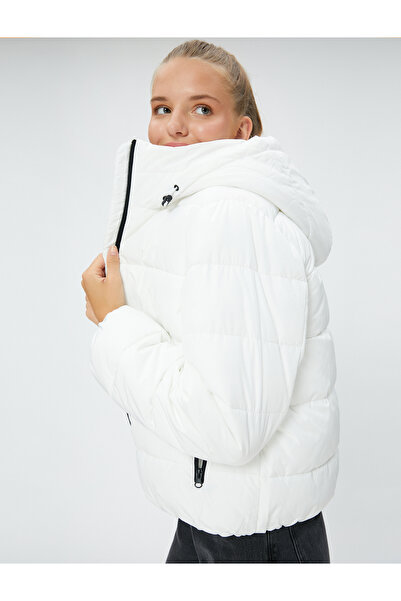 Koton Puffer Jacket Καπιτονέ με κουκούλα και φερμουάρ γιακάς με τσέπες