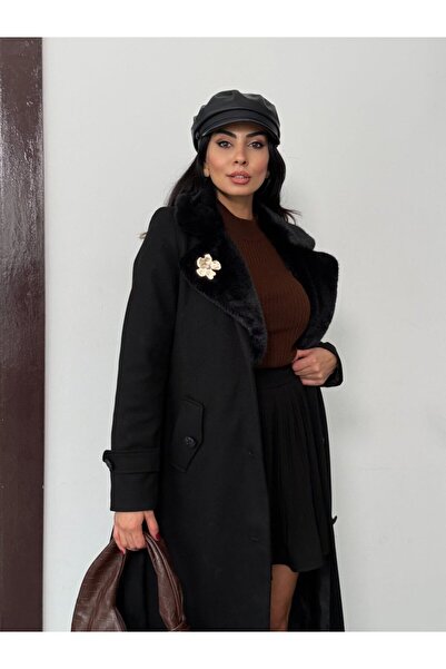 Emel Yıldız Fur Collared Long Eyebrow Coat