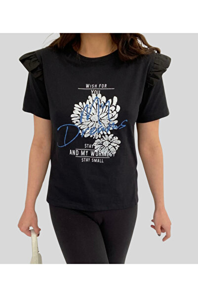 MQ Graphic print t-shirt on the chest with a prominent shoulder