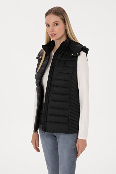 U.S. Polo Assn. Women's Black Vest 50307992-Vr046