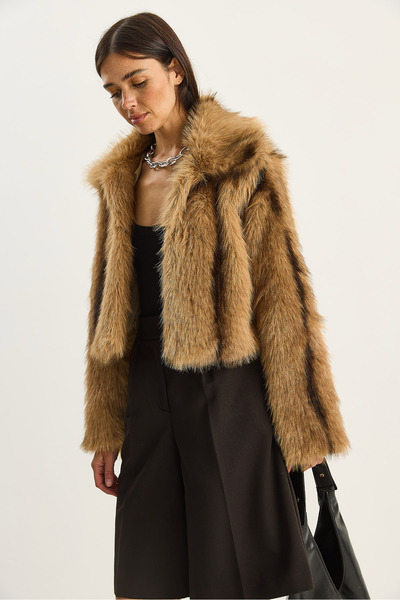 Bianco Lucci Women's Patterned Collared Lined Faux Crop Fur Jacket 2852 60281123