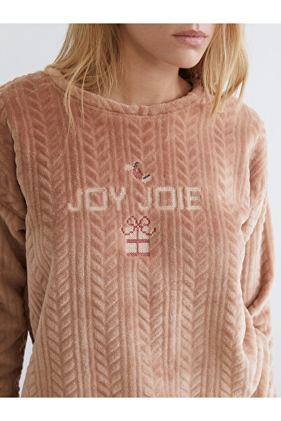 LC Waikiki Vizyon New Season Crew Neck Embroidered Women's Plush Pajama Set