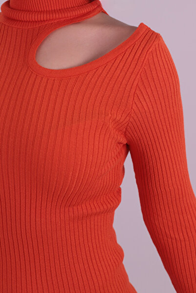 armonika Women's Orange Turtleneck One Shoulder Low-Cut Knitwear Sweater Arm-26K136067