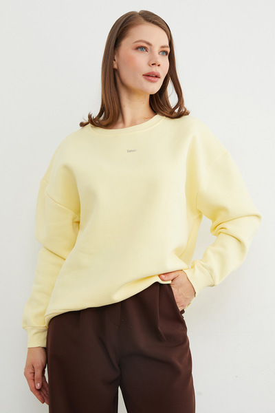 Fulla Moda Love Accessory Crew Neck Oversize Sweatshirt