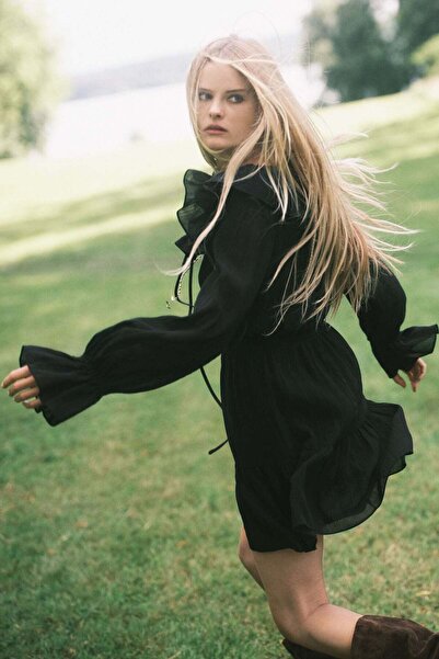 H&M Flounce-collar dress