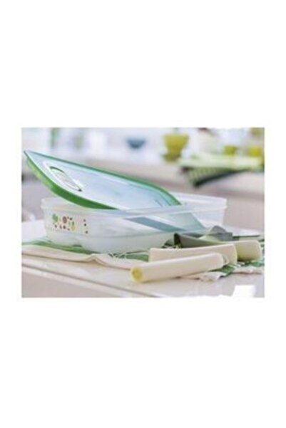 Tupperware Greenhouse Rectangular 1.8 Liters