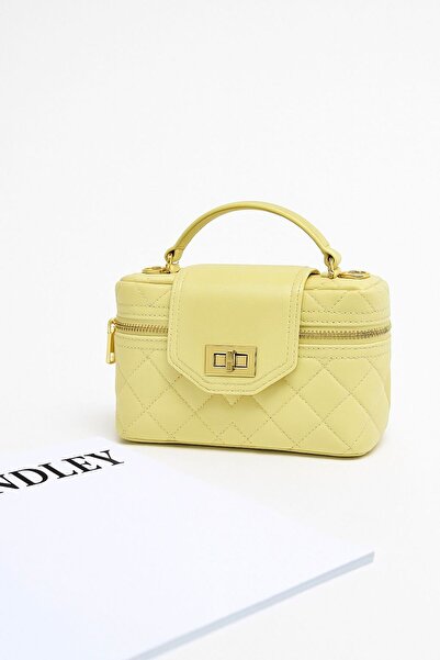 Handley Луксозна капитонирана чанта с печат и детайл с ключалка