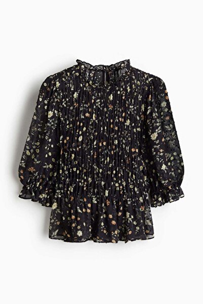 H&M Smocked plumeti blouse