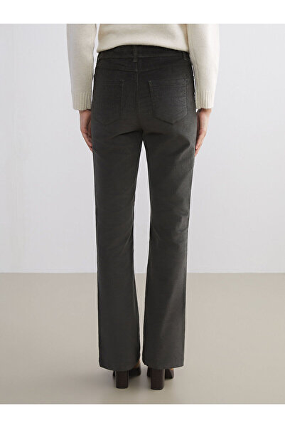 LC Waikiki Vizyon New Season Slim Fit Flared Velvet Women's Trousers