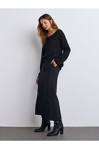 Dilvin 10706 Oval Neck Draped Sweater-Black