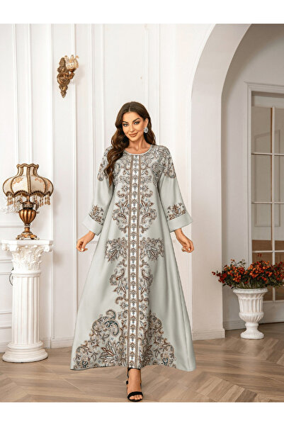 Take Two By Styli جلابية مزينة بطبعة زهور وتفاصيل لؤلؤ صناعي