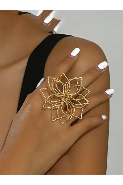 Take Two By Styli Flower Hollow Decor Statement Ring