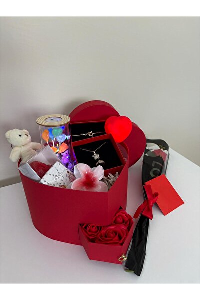 Tasarım Kırmızı Kalpli konsept hediye kutusu