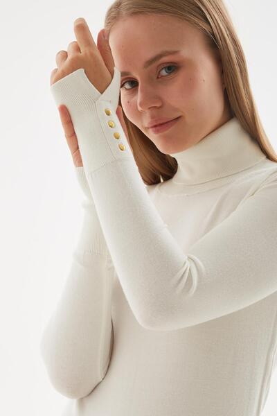 Fashion Friends Turtleneck Sweater Ecru