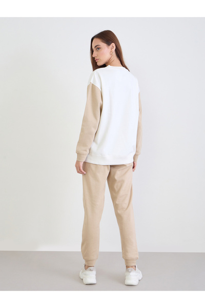 Styli Regular Fit Printed Sweatshirt and Joggers Co-Ords