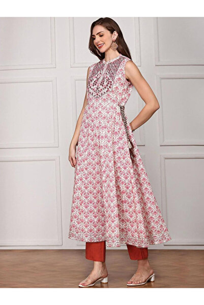 Ishin By Styli Sleeveless Cotton Kurta and Pants Set