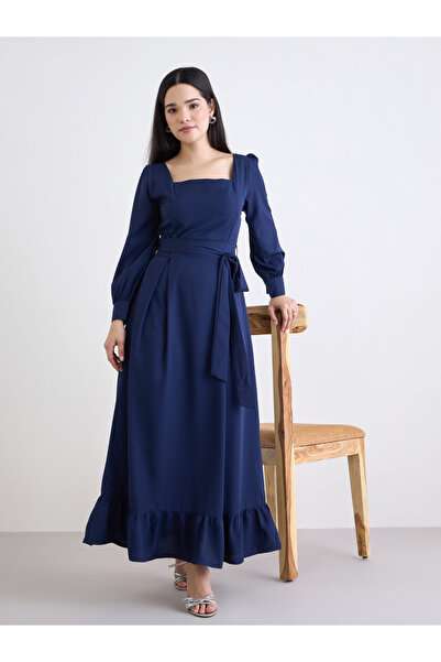 Styli فستان ماكسي أزرق داكن بأكمام منفوخة وحافة مكشكشة