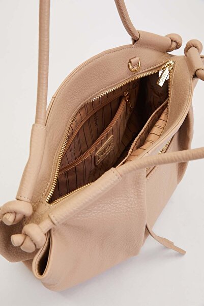 Levidor Gray Knot Strap Detailed Shoulder Bag