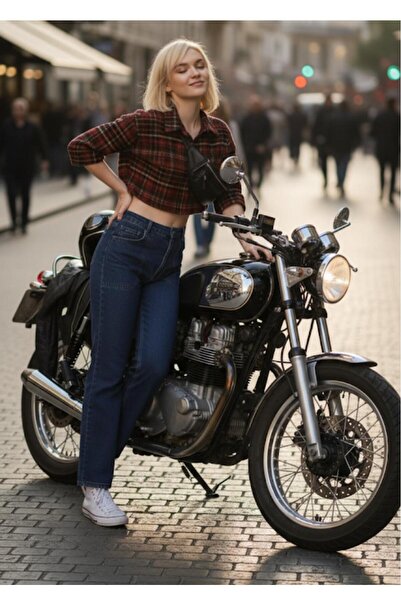 Cockatoo Women's New Season Lumberjack Plaid Pattern Crop Shirt Zaq