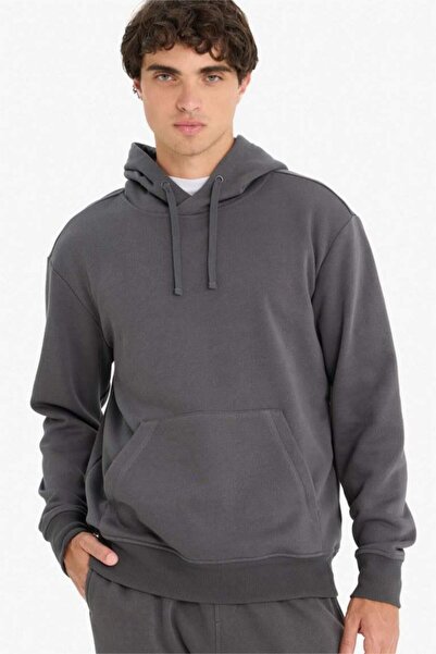 DeFacto Regular Fit Hooded Basic Plain Sweatshirt with Soft Fleece Inside and Kangaroo Pocket (25 Au)