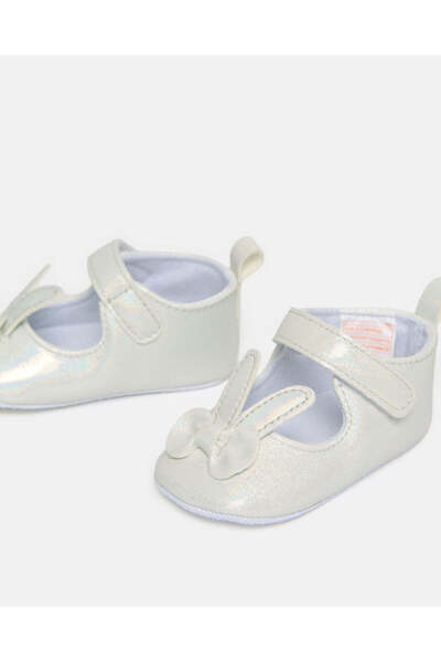 REDTAG Baby White Bow Embellished Pram Shoes