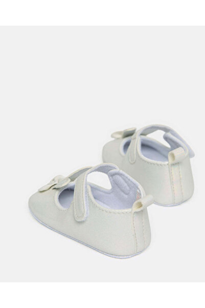 REDTAG Baby White Bow Embellished Pram Shoes