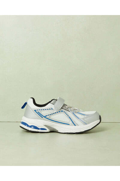 REDTAG Senior Boys White Material Block Trainer