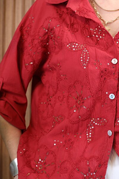 Butik Ayseba Park Moda Kadın Kırmızı Pul Detaylı İşlemeli Pamuk İtalyan Gömlek