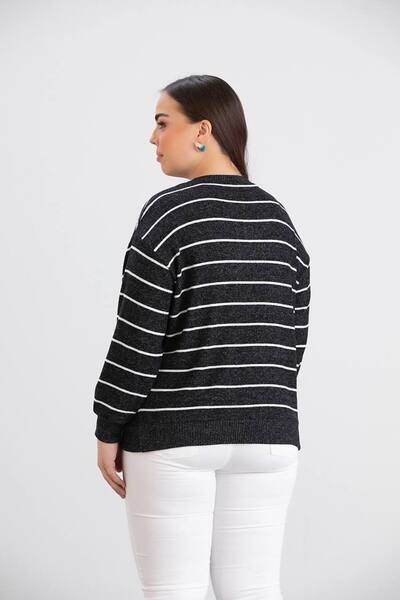 QUAWEAR Crew Neck Striped Pattern Soft Fabric Sweater