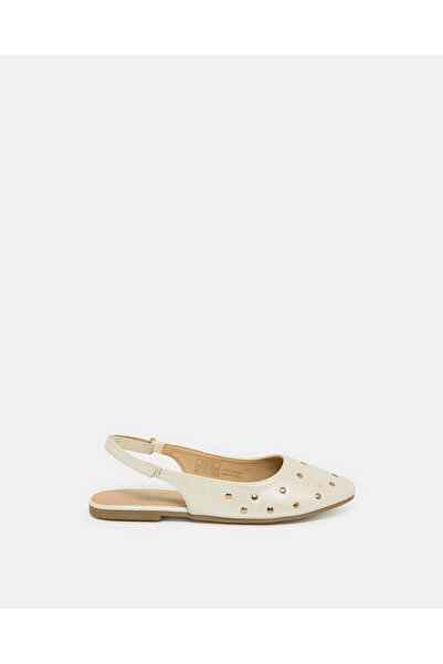 REDTAG حذاء ميول أبيض مزين بمسامير للفتيات الكبيرات