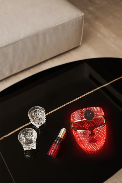 FOREO FAQ™ 202 Plus Yaşlanma Karşıtı Silikon LED Yüz Maskesi