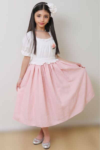 Generic Girls' dress decorated with floral patterns