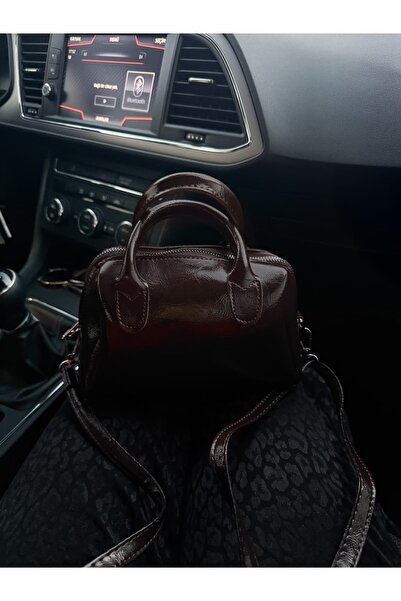 LİZZY BAG Kahverengi Suni Deri Kırışık Kumaş Tek Bölmeli Fermuarlı Ayarlanabilir Askılı El Omuz Çantası