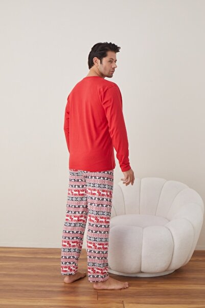 TOSKI - Men's Christmas Pajama, long sleeve, long pants, Reindeer with scarf print, Red