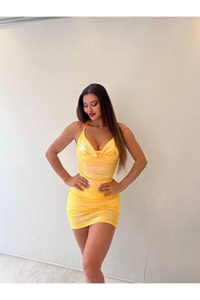 pink life Sarı Parlak Kum.Büzg.Sırt Dekolteli Mini Elbise