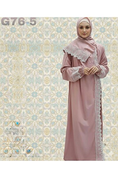 STAYILK DRESSES Elegant prayer robe in a soft pink color, with a modest and c...