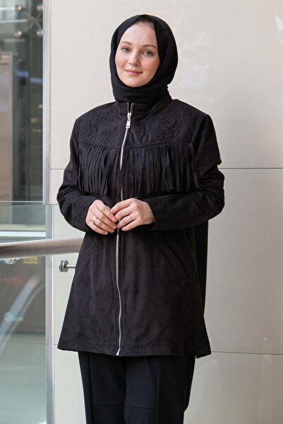 Nuss Șapcă din piele intoarsa cu broderie pe umeri si ciucuri