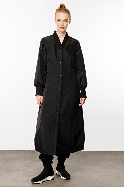 Micca El İşi Yaka ve Kol Detaylı İç Bedeni Dolgulu Özel Kaban Manto-Siyah