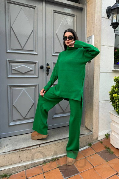 Qaju Women's Green High Collar Relax Fit Knitwear Double Set