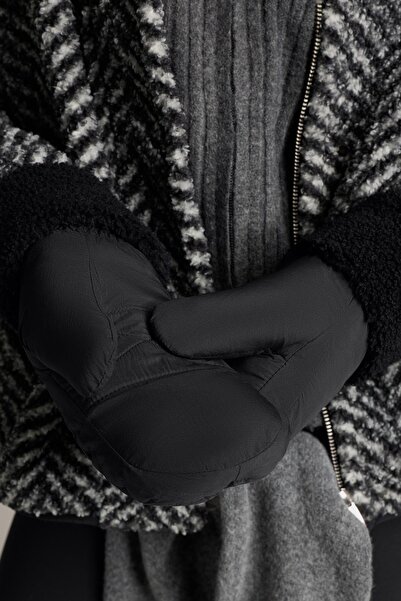 Oysho Padded faux-shearling mittens