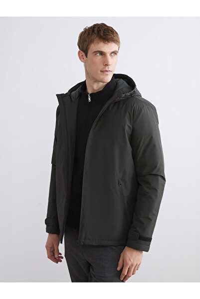 LC Waikiki معطف رجالي بغطاء للرأس من Peak New Season ذو تصميم قياسي